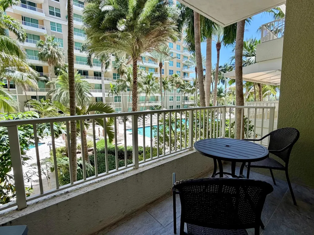 625 Casa Loma Boulevard Boynton Beach FL 33435