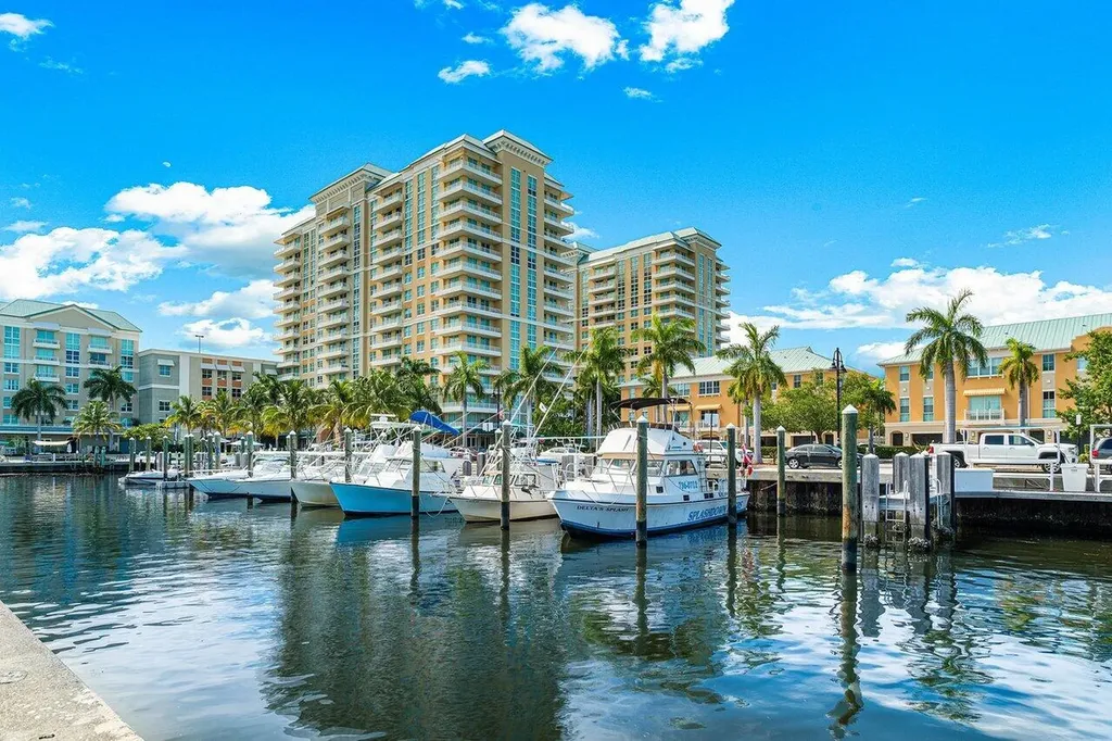 625 Casa Loma Boulevard Boynton Beach FL 33435