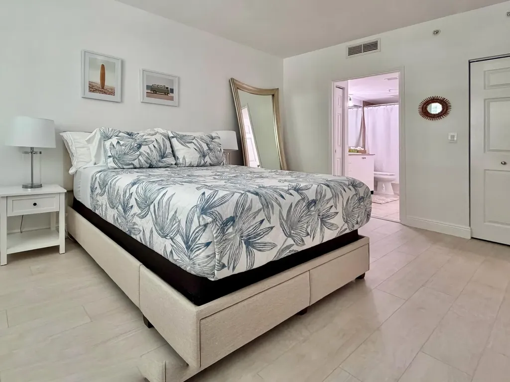 625 Casa Loma Boulevard Boynton Beach FL 33435