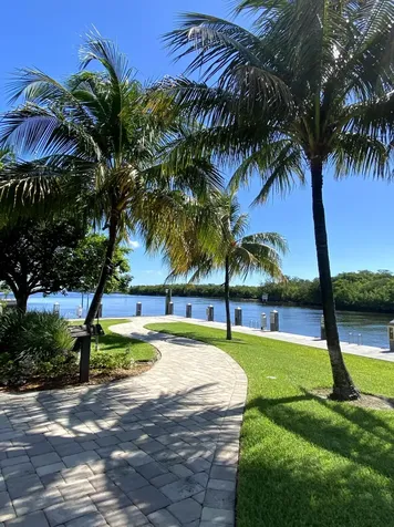 625 Casa Loma Boulevard Boynton Beach FL 33435