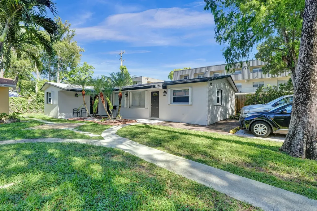 4240 NW 21st Avenue Oakland Park FL 33309