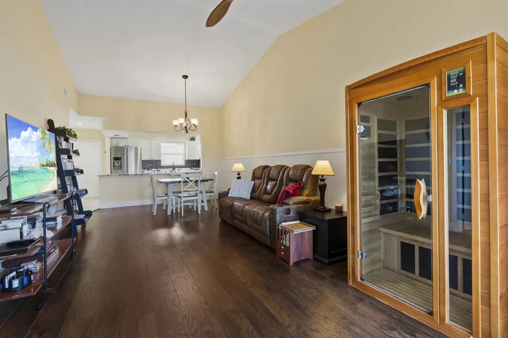 2950 SE Ocean Boulevard Stuart FL 34996
