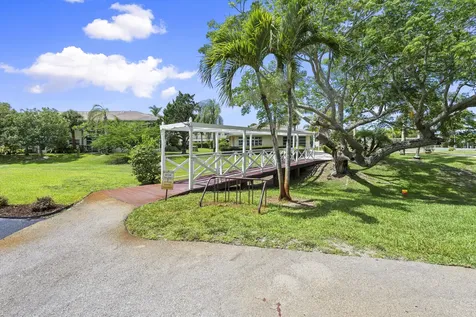 2950 SE Ocean Boulevard Stuart FL 34996