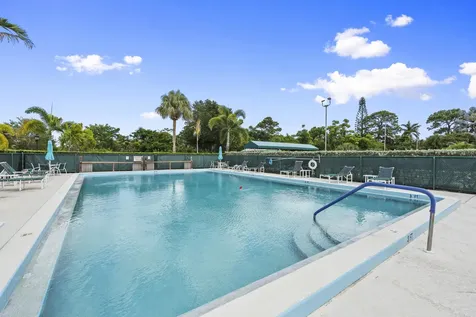 2950 SE Ocean Boulevard Stuart FL 34996