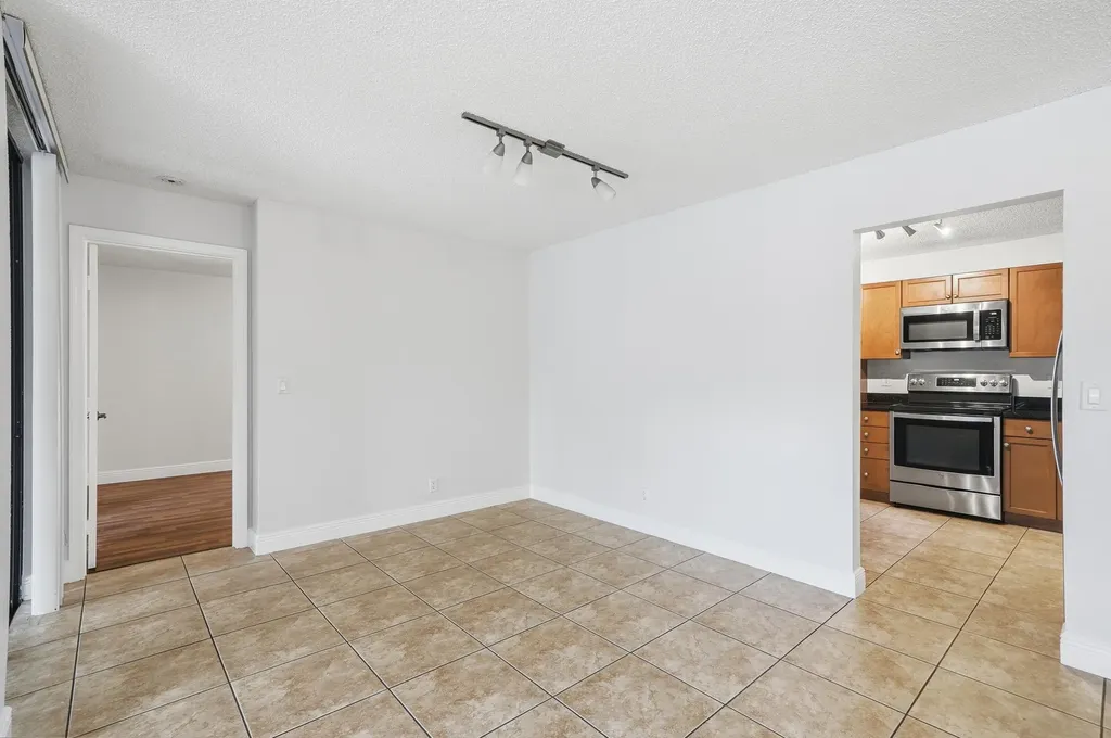 2486 NW 49th Terrace Coconut Creek FL 33063