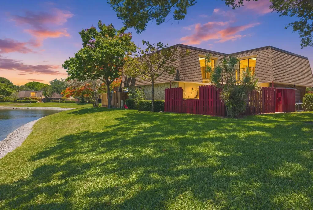 2883 SW 22nd Circle Delray Beach FL 33445