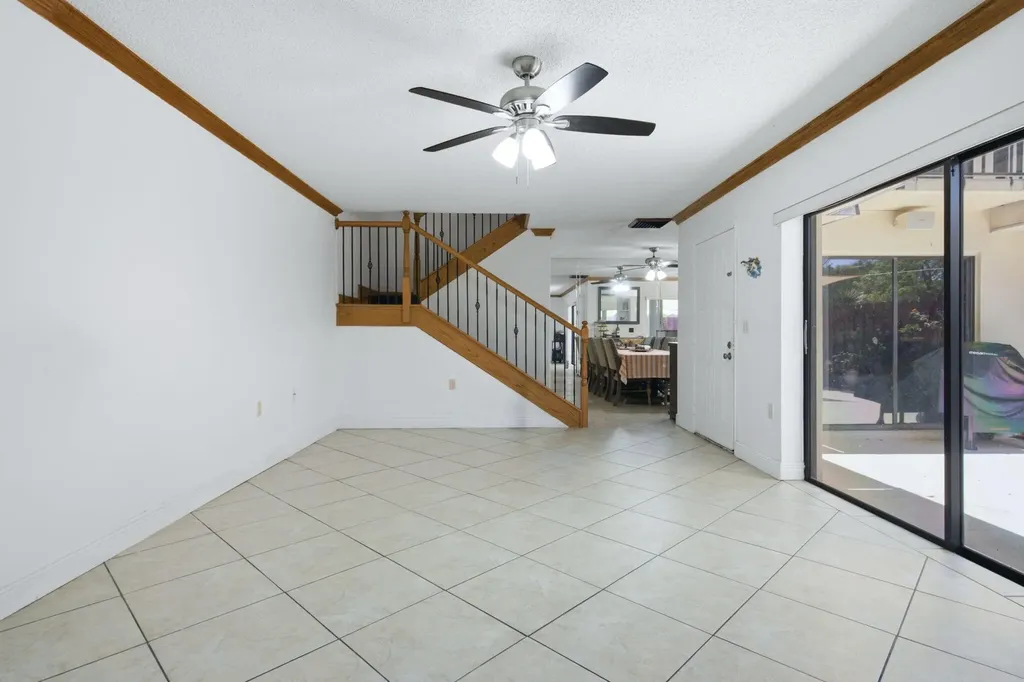 2883 SW 22nd Circle Delray Beach FL 33445