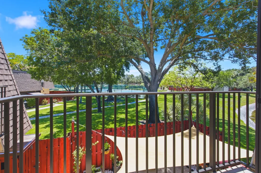 2883 SW 22nd Circle Delray Beach FL 33445