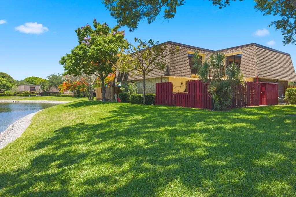 2883 SW 22nd Circle Delray Beach FL 33445