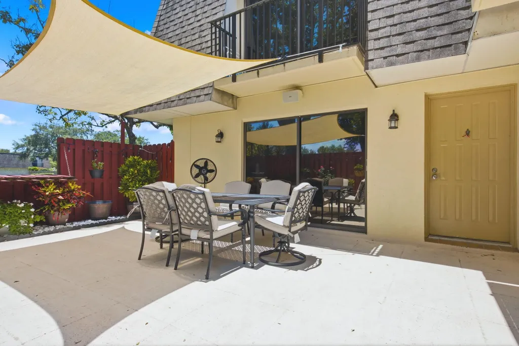 2883 SW 22nd Circle Delray Beach FL 33445