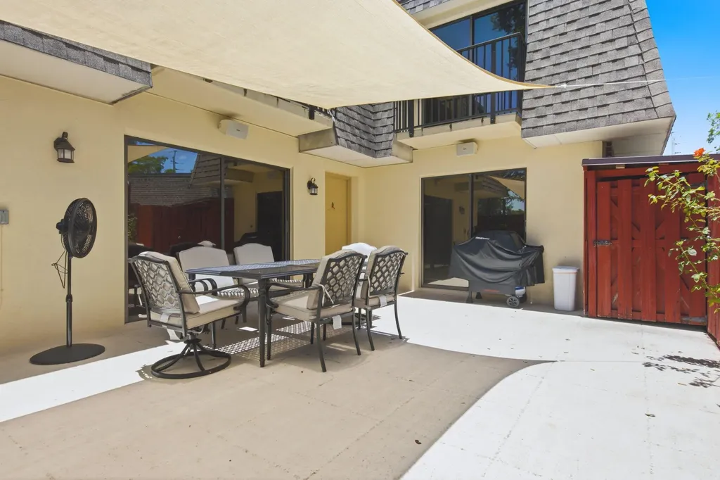 2883 SW 22nd Circle Delray Beach FL 33445