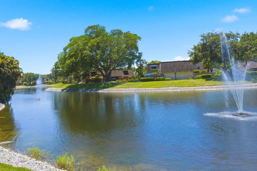 2883 SW 22nd Circle Delray Beach FL 33445