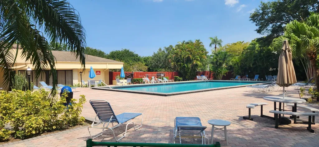 2883 SW 22nd Circle Delray Beach FL 33445