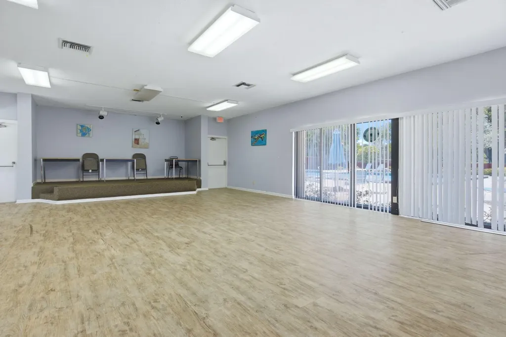 2883 SW 22nd Circle Delray Beach FL 33445