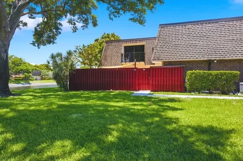 2883 SW 22nd Circle Delray Beach FL 33445