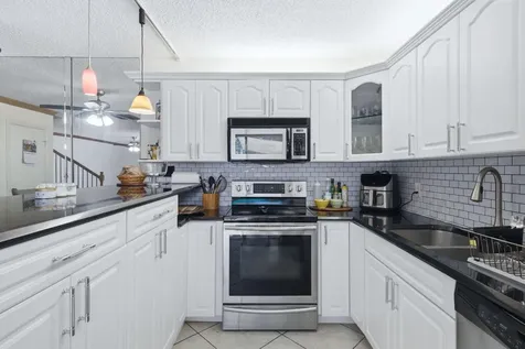 2883 SW 22nd Circle Delray Beach FL 33445