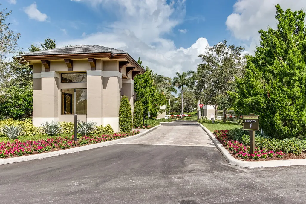 8109 Snowflake Obsidian Trail Delray Beach FL 33446