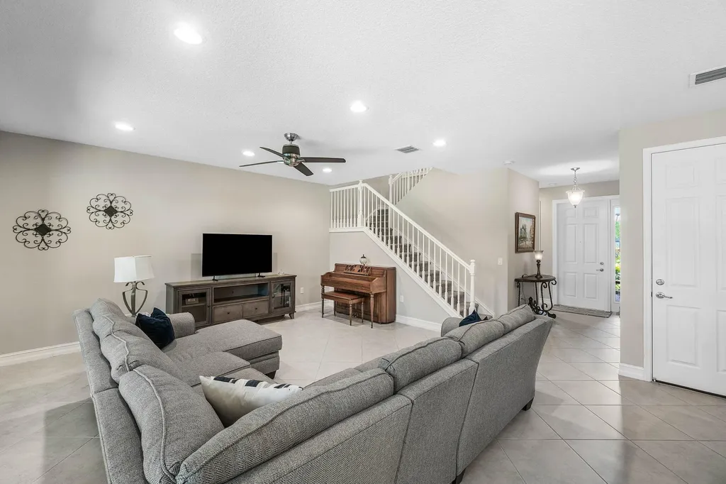 8109 Snowflake Obsidian Trail Delray Beach FL 33446