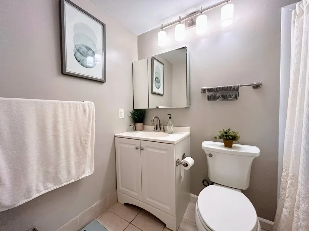 320 Horizons Boynton Beach FL 33435