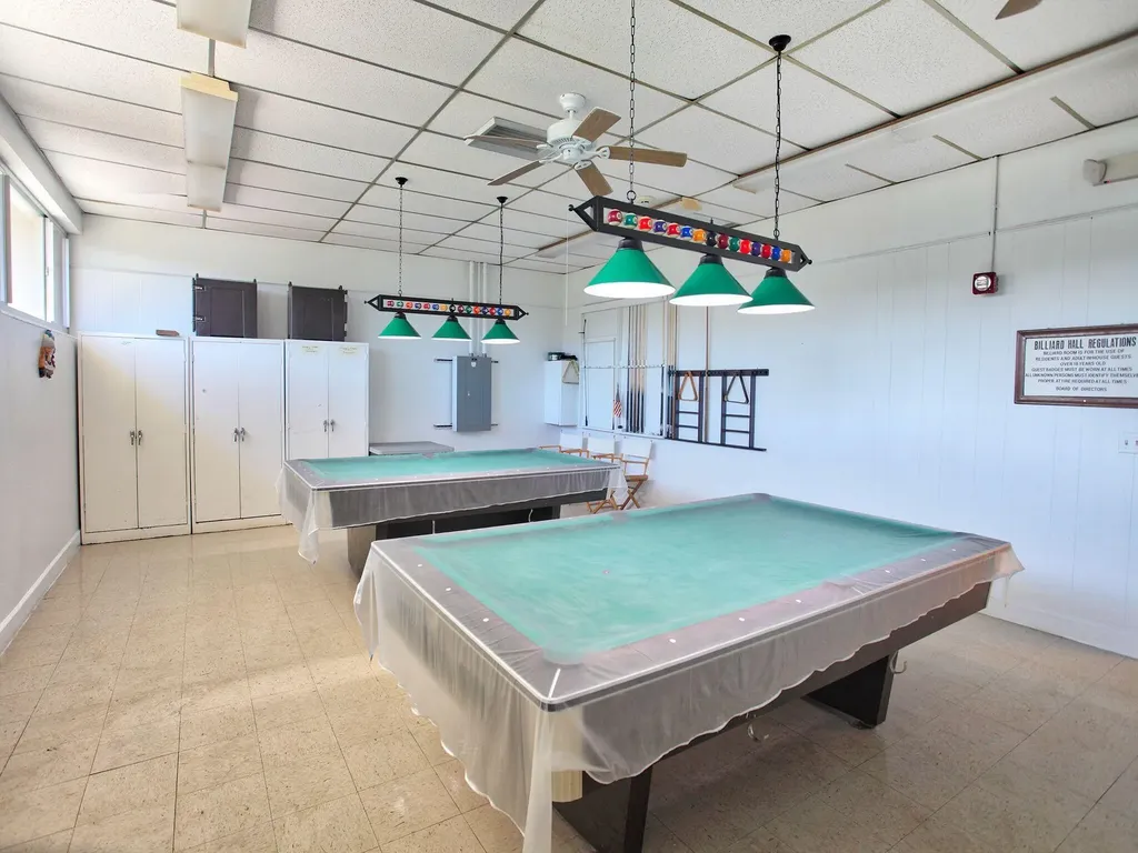 320 Horizons Boynton Beach FL 33435