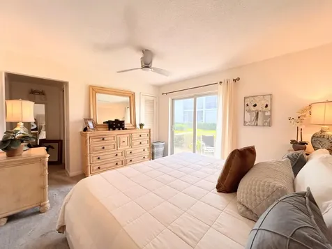 320 Horizons Boynton Beach FL 33435