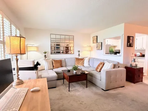 320 Horizons Boynton Beach FL 33435