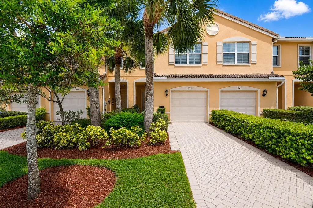 5765 Monterra Club Drive Lake Worth FL 33463