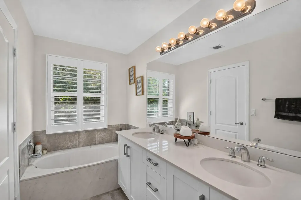 5765 Monterra Club Drive Lake Worth FL 33463