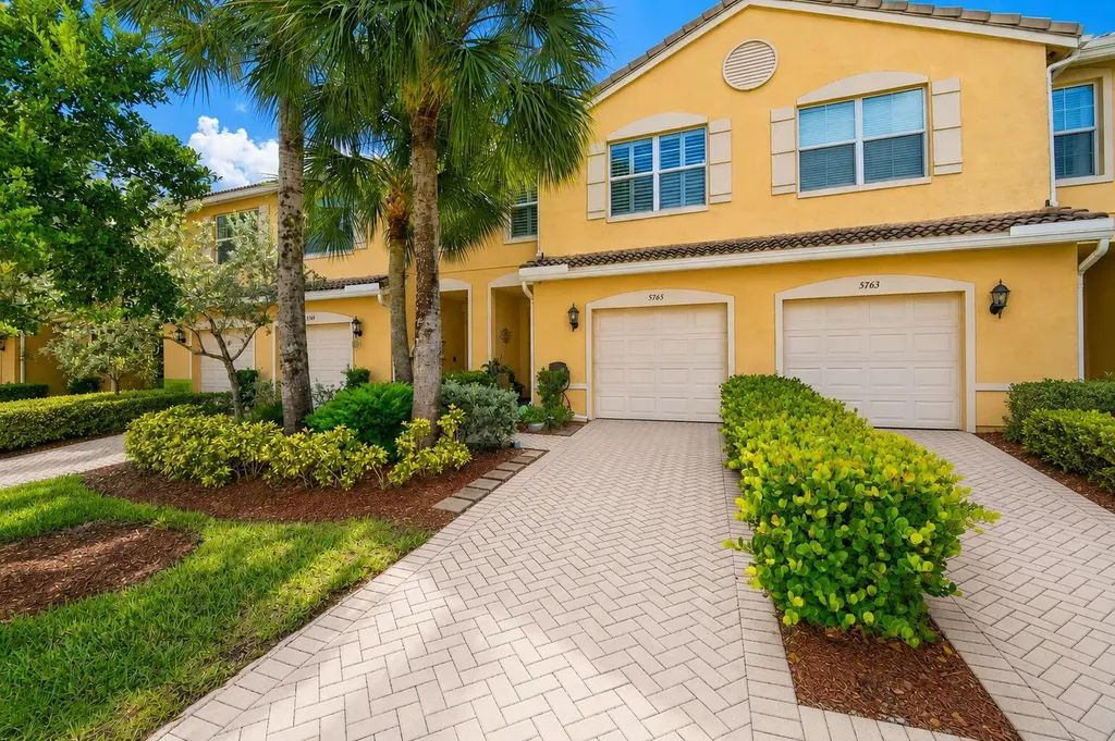 5765 Monterra Club Drive Lake Worth FL 33463