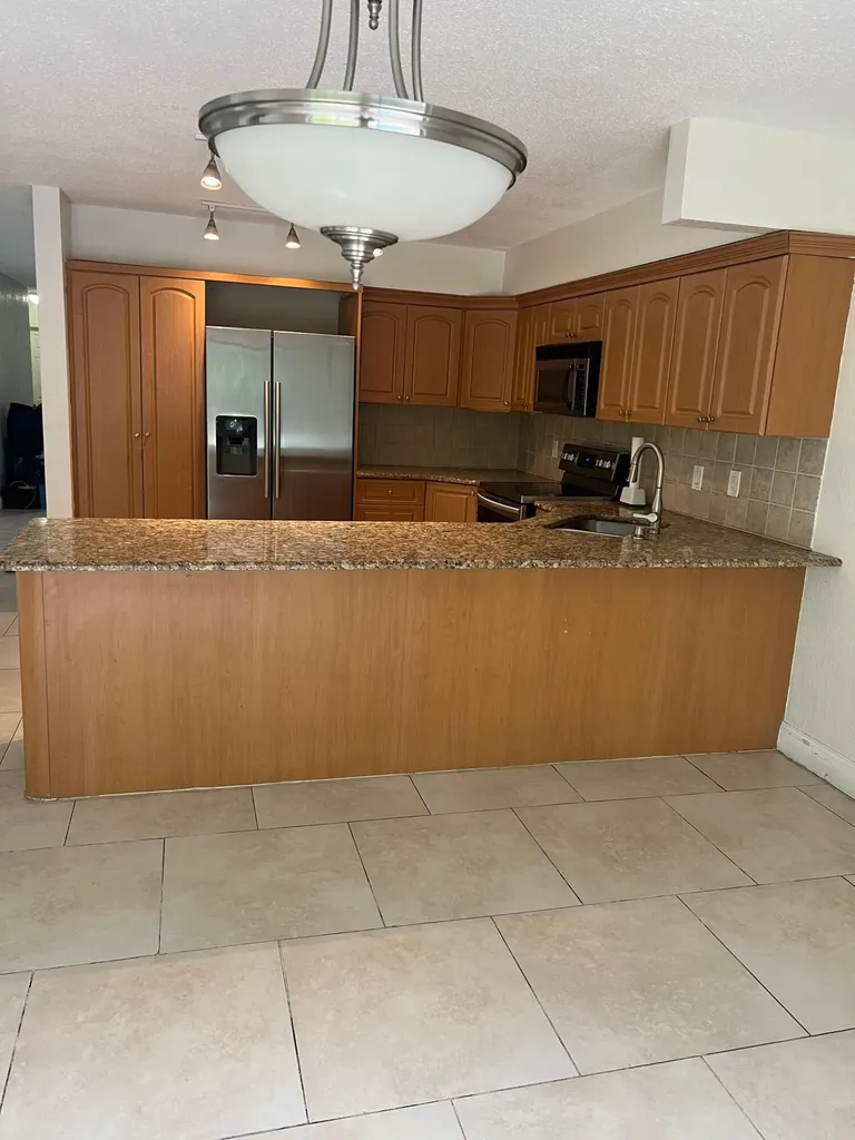 8586 NW 23rd Manor Coral Springs FL 33065