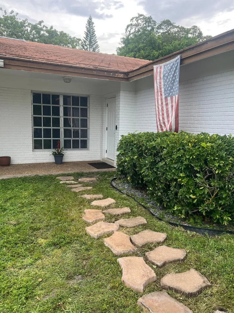 8586 NW 23rd Manor Coral Springs FL 33065