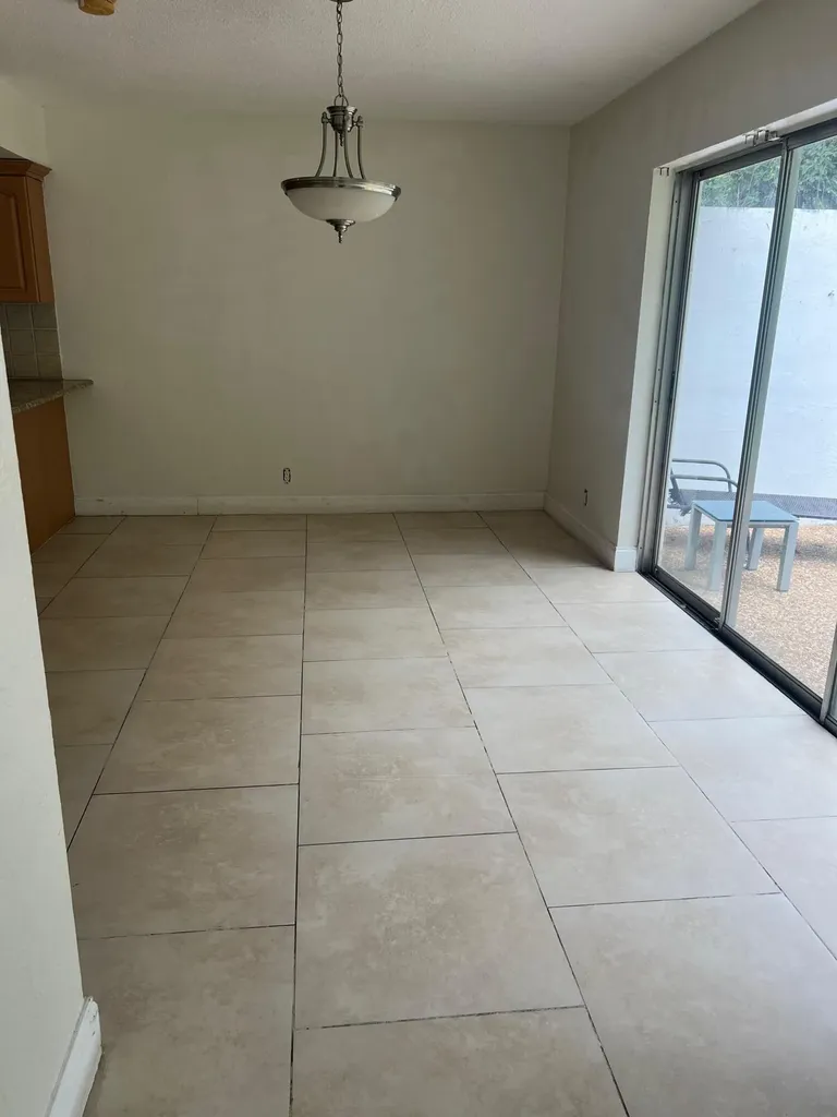 8586 NW 23rd Manor Coral Springs FL 33065