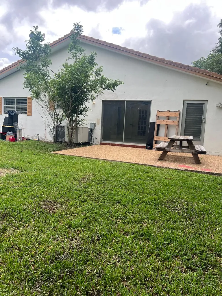 8586 NW 23rd Manor Coral Springs FL 33065