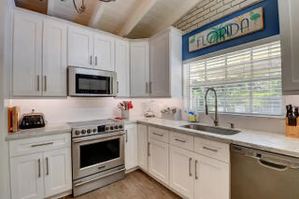 521 NW 14th Street Delray Beach FL 33444
