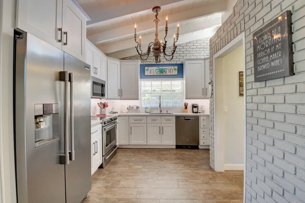 521 NW 14th Street Delray Beach FL 33444