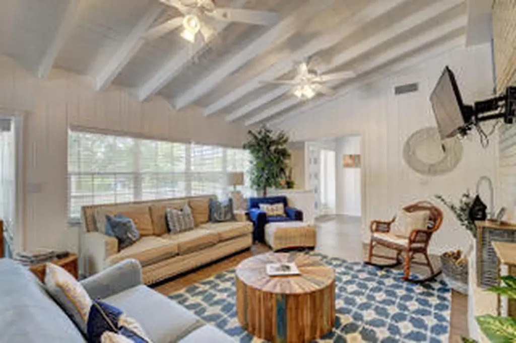 521 NW 14th Street Delray Beach FL 33444