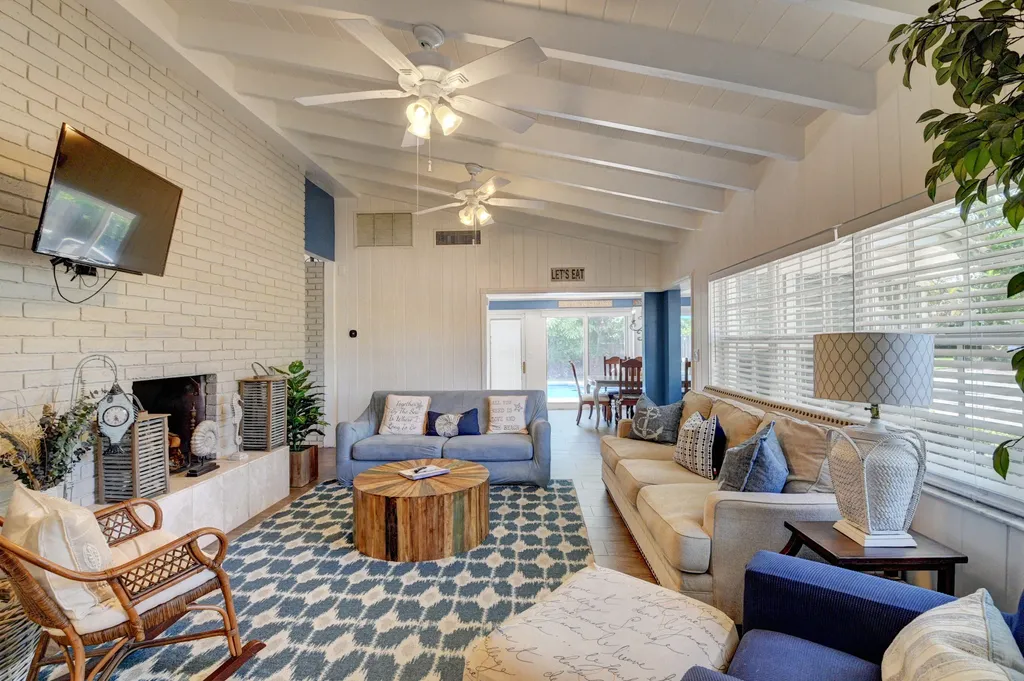 521 NW 14th Street Delray Beach FL 33444
