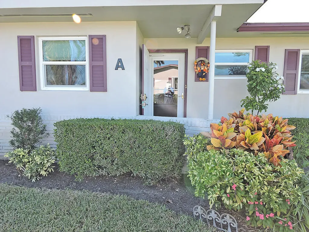 2621 Barkley Drive W West Palm Beach FL 33415