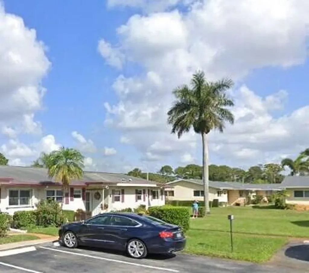 2621 Barkley Drive W West Palm Beach FL 33415