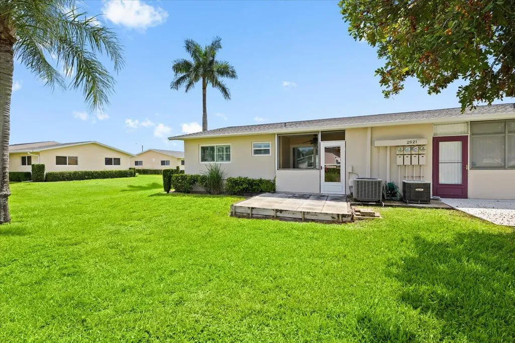 2621 Barkley Drive W West Palm Beach FL 33415