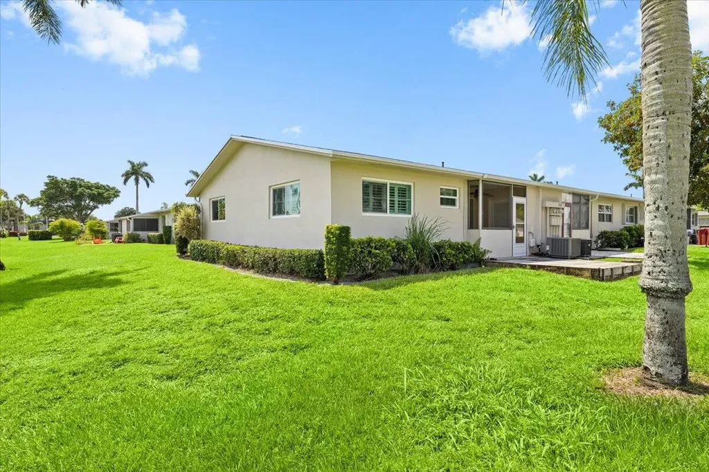 2621 Barkley Drive W West Palm Beach FL 33415