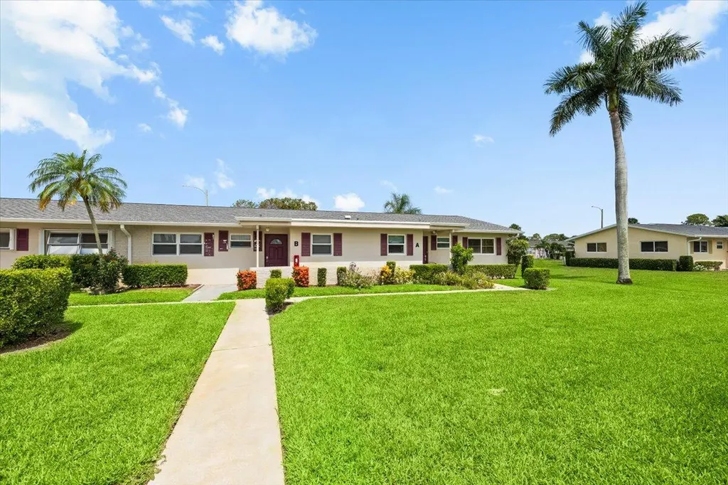 2621 Barkley Drive W West Palm Beach FL 33415