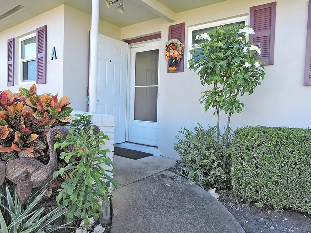 2621 Barkley Drive W West Palm Beach FL 33415