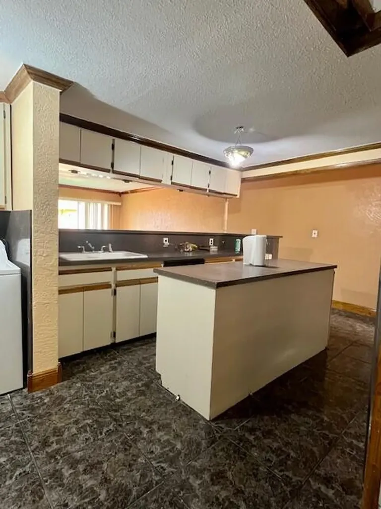 3930 NW 207 Street Road Miami Gardens FL 33055