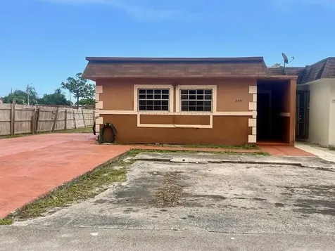 3930 NW 207 Street Road Miami Gardens FL 33055
