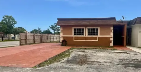 3930 NW 207 Street Road Miami Gardens FL 33055