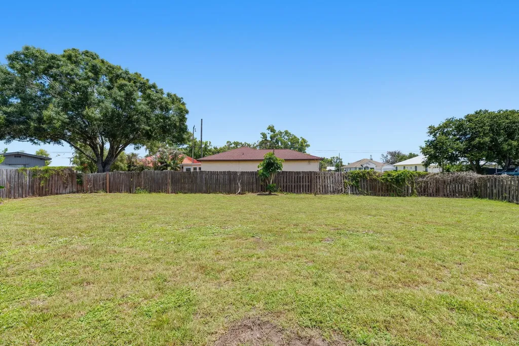 201 SW Amesbury Avenue Port St Lucie FL 34953