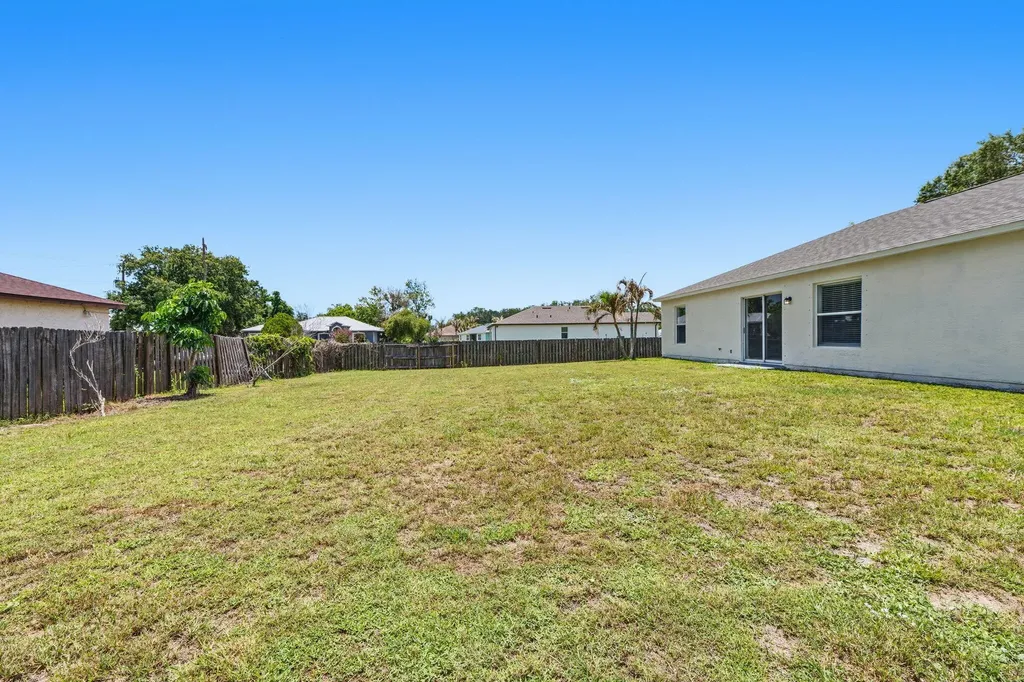 201 SW Amesbury Avenue Port St Lucie FL 34953