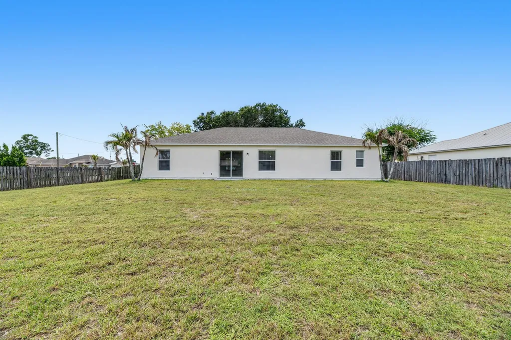 201 SW Amesbury Avenue Port St Lucie FL 34953