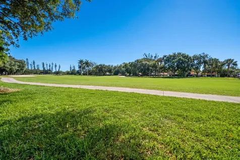 1391 E Golfview Drive Pembroke Pines FL 33026